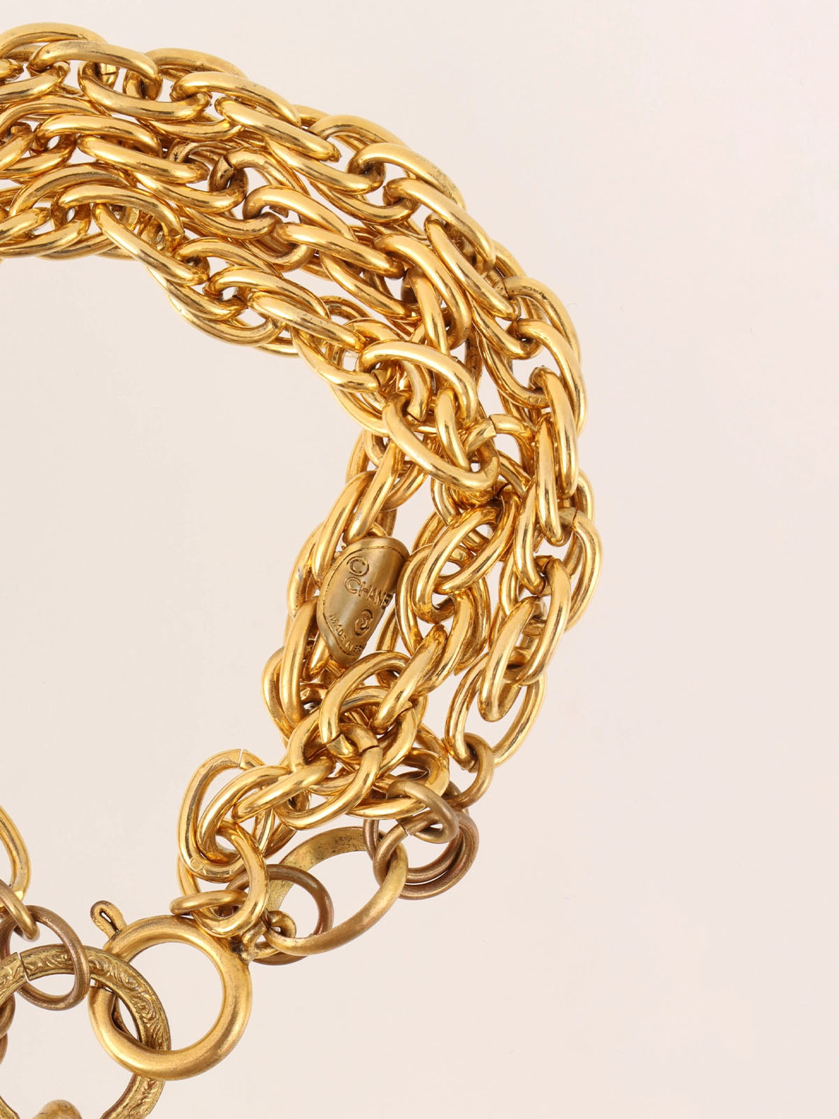 Round Cutout CC Mark Chain Bracelet in Gold