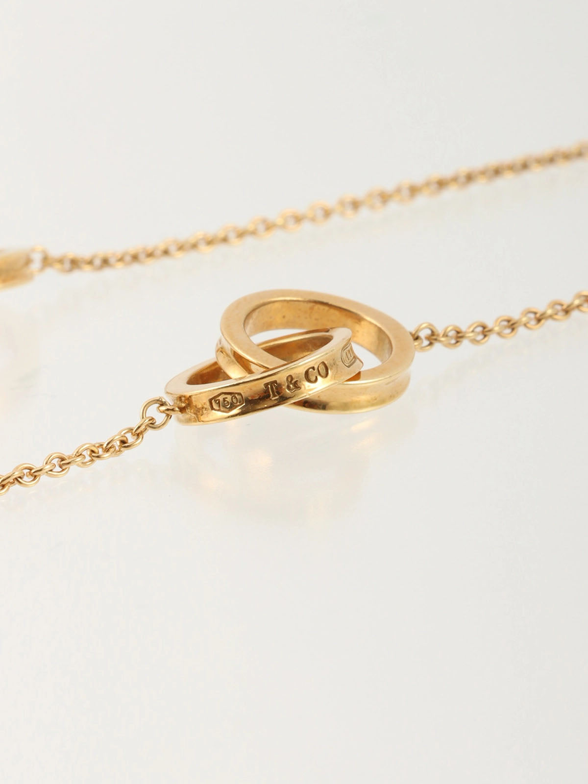 18K Gold Interlocking Necklace