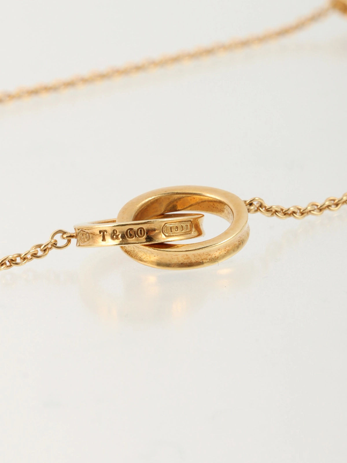 18K Gold Interlocking Necklace