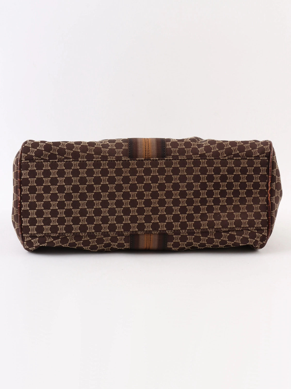 マカダムパターンロゴプレートハンドバッグ　ブラウン