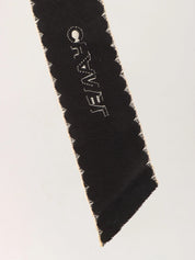 Logo ribbon brooch in black