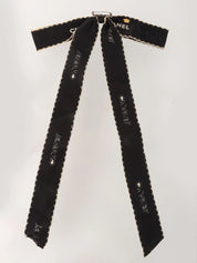 Logo ribbon brooch in black
