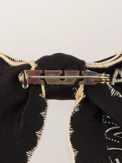 Logo ribbon brooch in black