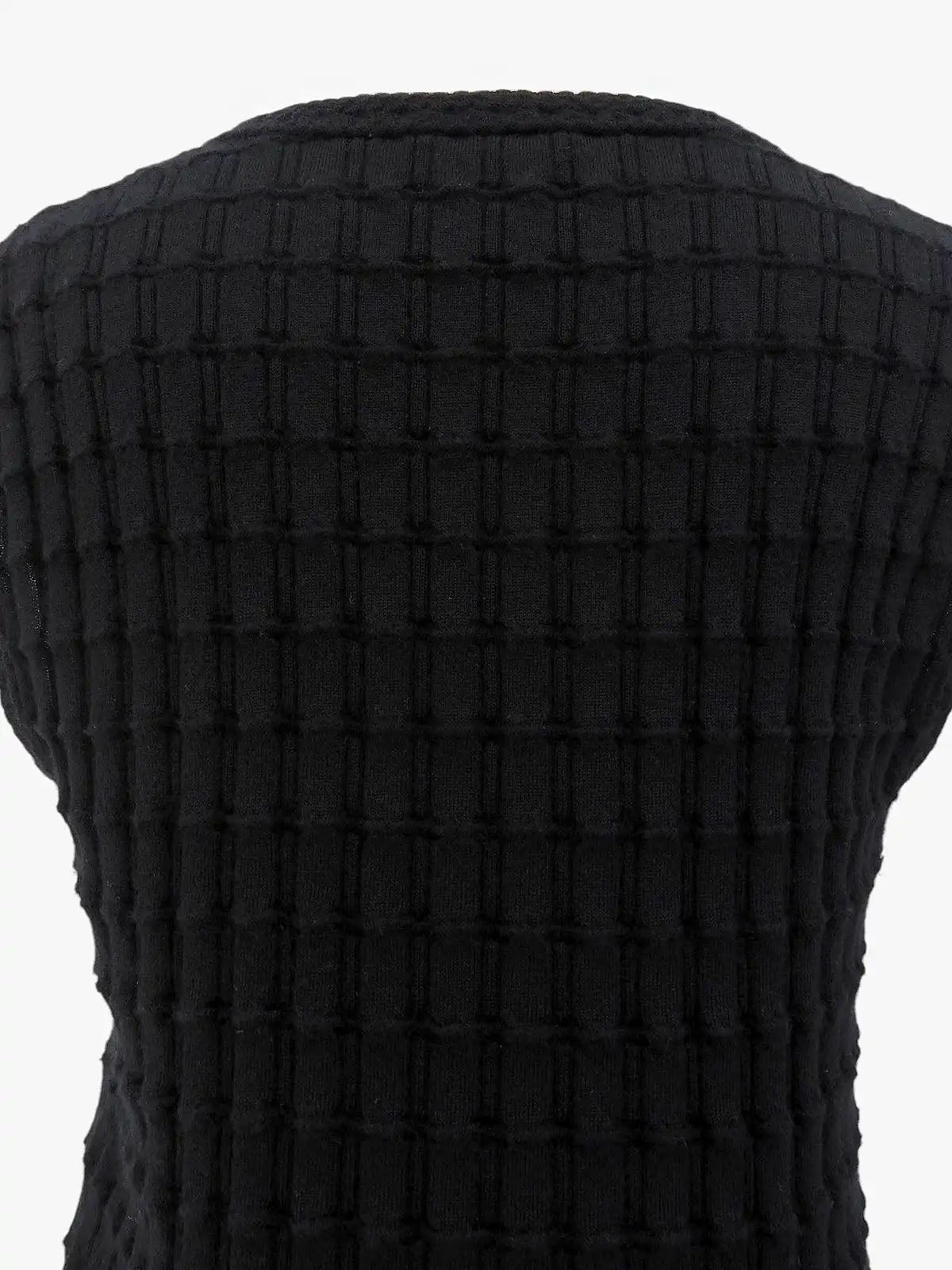 カシミアミニロゴプレートノースリーブニット ブラック