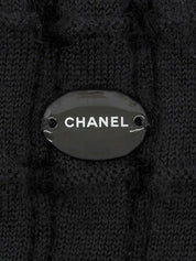 Cashmere Mini Logo Plate Sleeveless Knit in Black