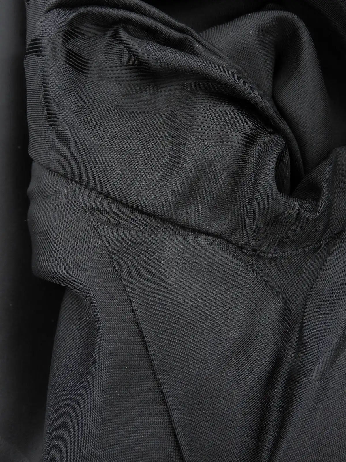 象牙色、棕色和黑色粗花呢单扣夹克