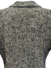 象牙色、棕色和黑色粗花呢单扣夹克