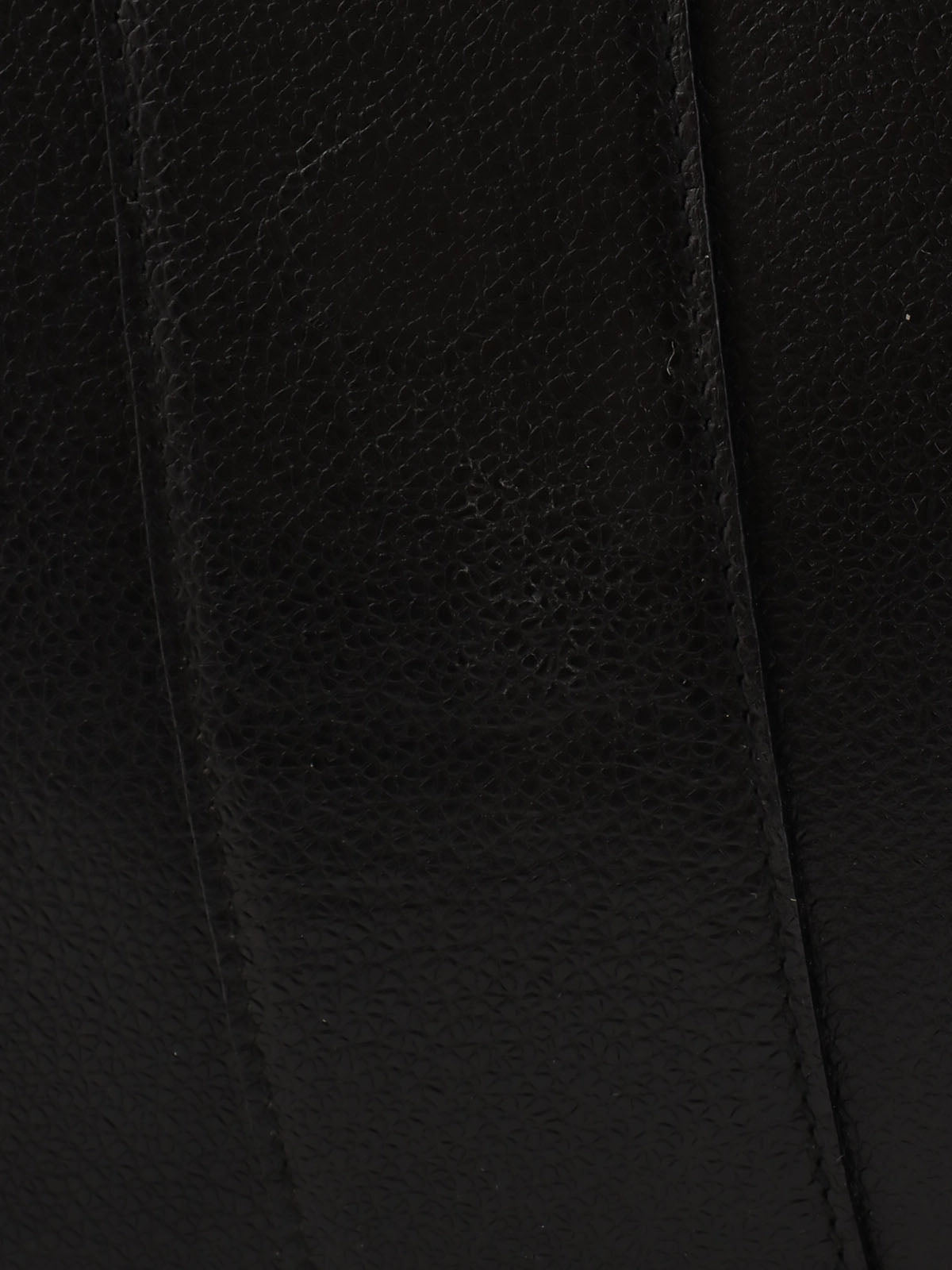 オーバルロゴプレートショルダーバッグ ブラック