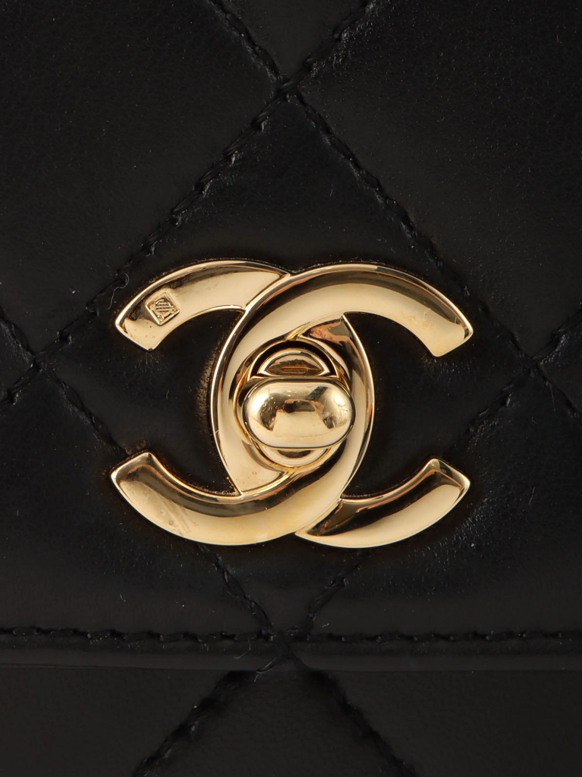 1998年頃製 マトラッセCCターンロックハンドバッグ ブラック