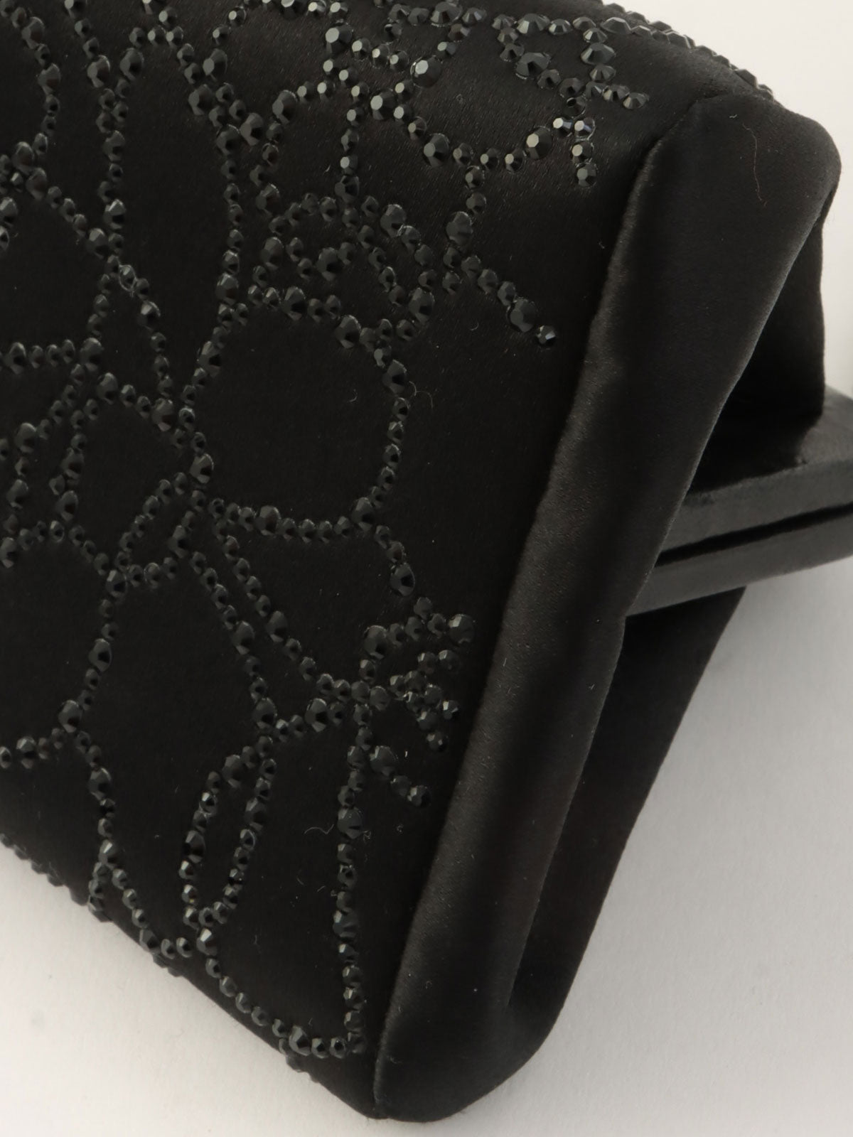 2004年頃製 シルクサテンラインストーンCCマークがま口ミニハンドバッグ ブラック