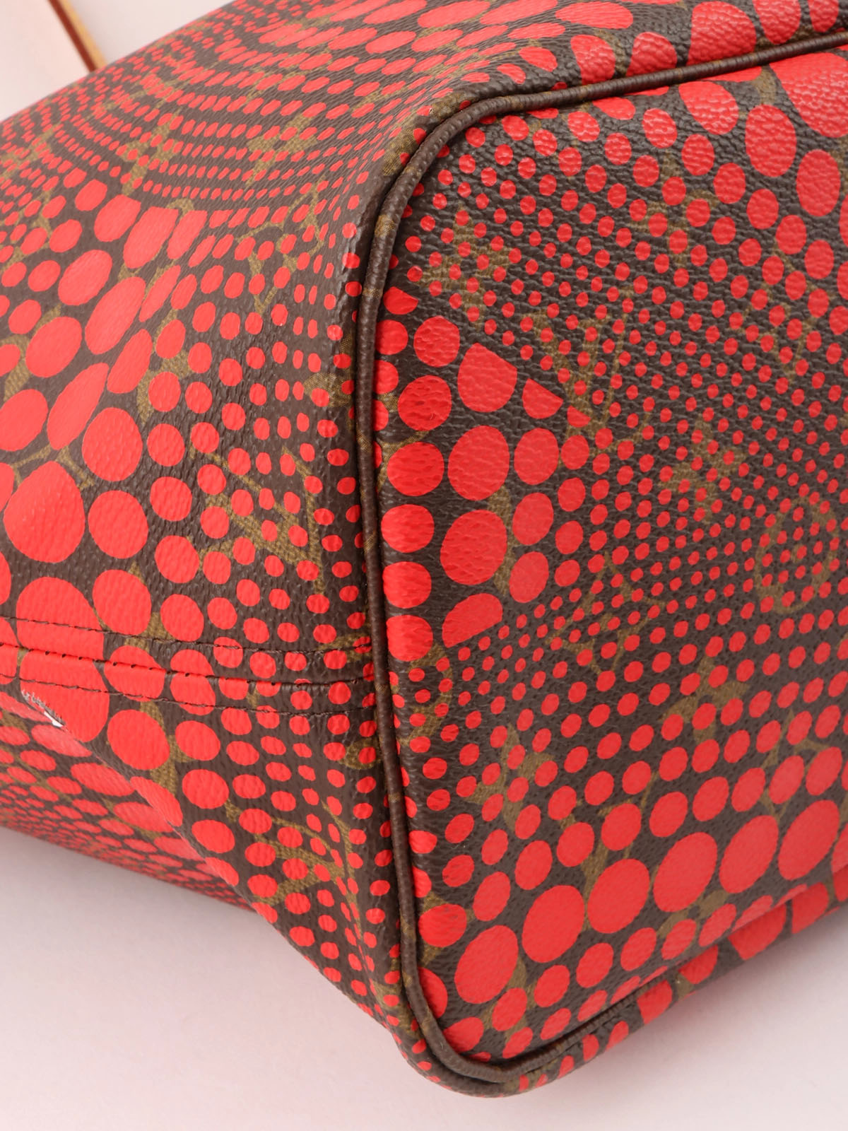 2012年製　草間彌生コラボレーションネヴァーフルMM　ブラウン／レッド