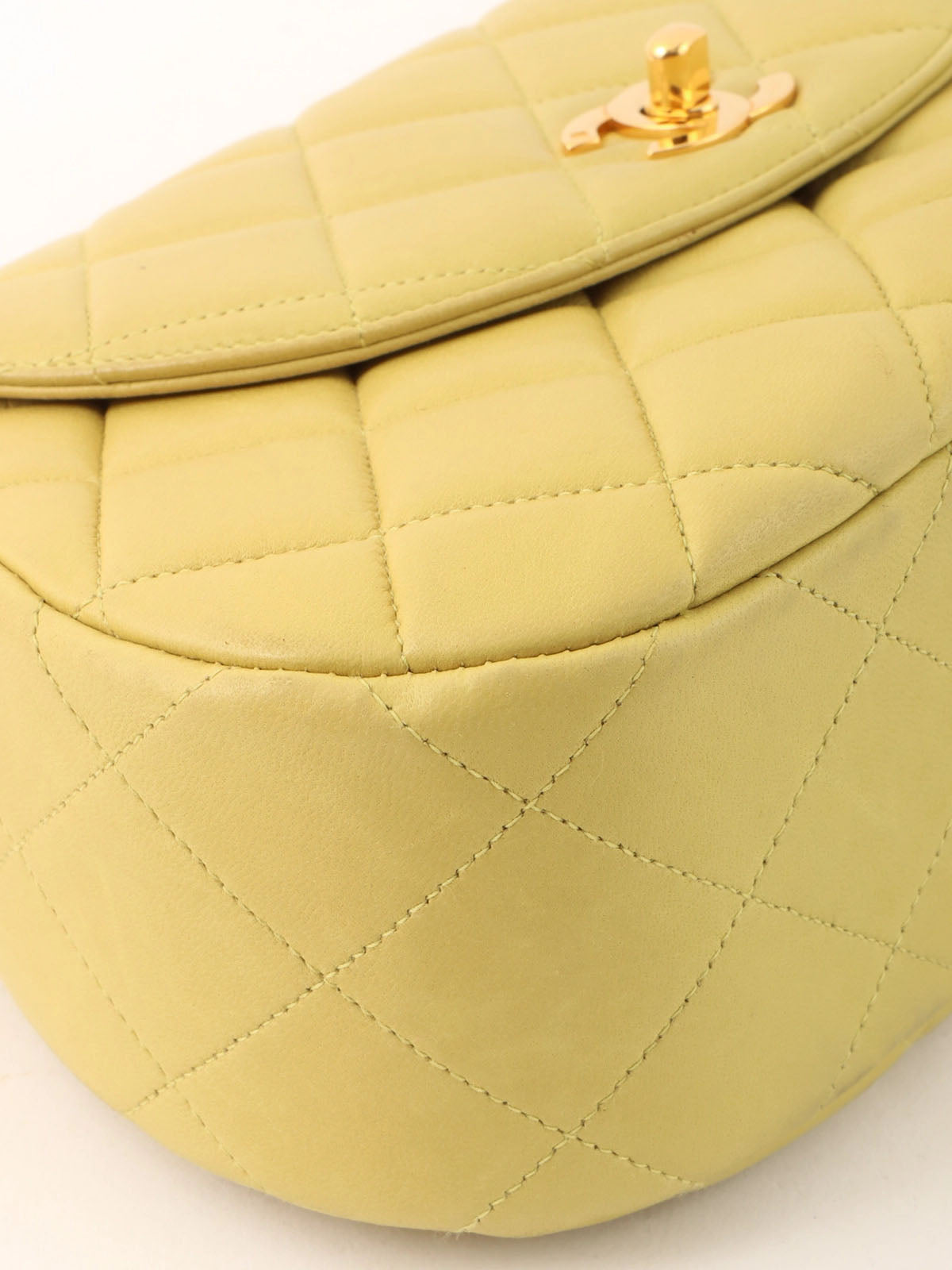 1997 CC Turnlock Chain Handbag in Yellow Green