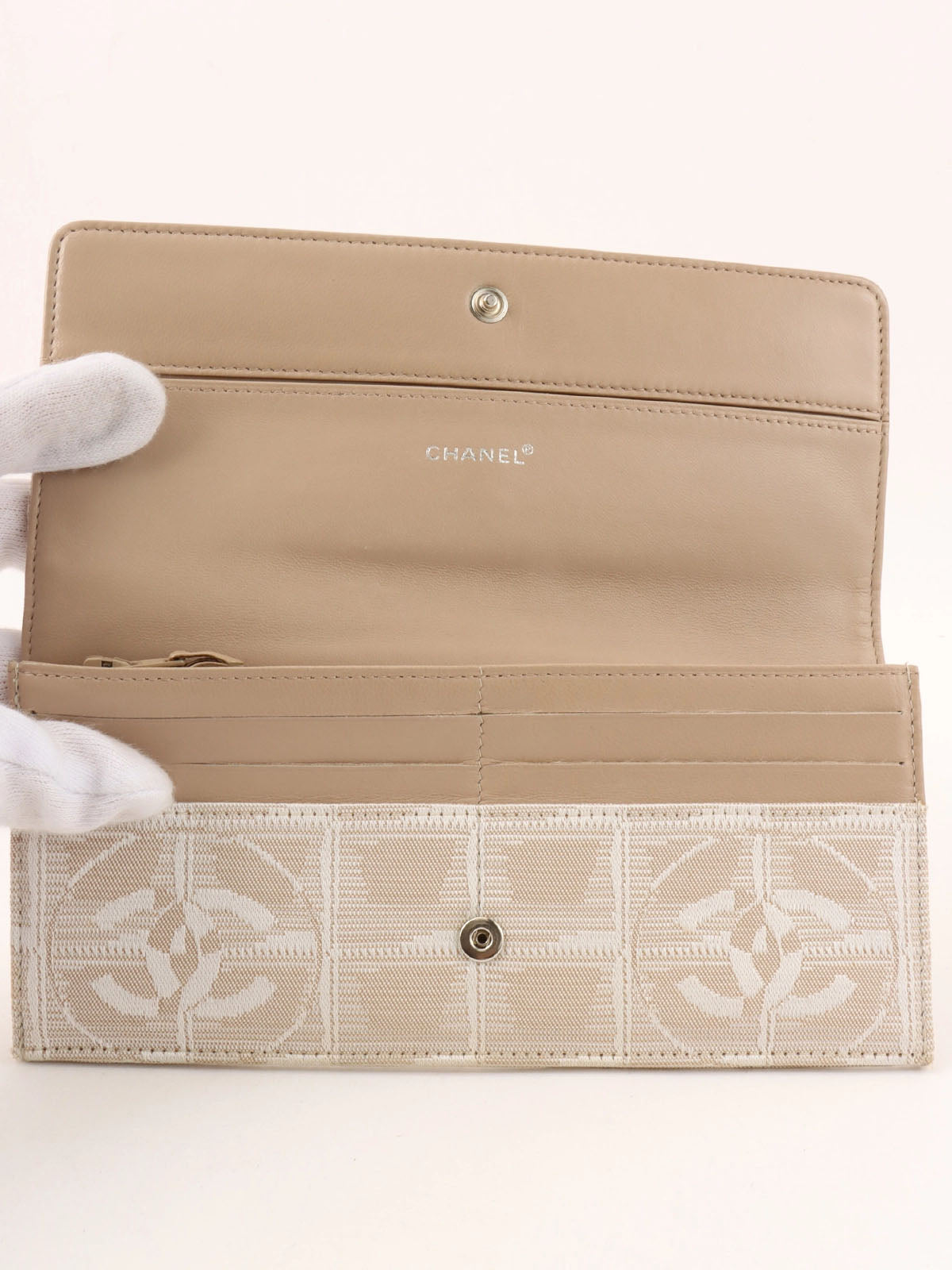 2001 New Travel Wallet, Beige