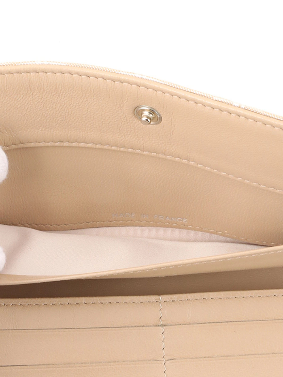 2001 New Travel Wallet, Beige