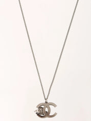 2005年製 ラインストーンリーフCCマークプレートネックレス ガンメタル