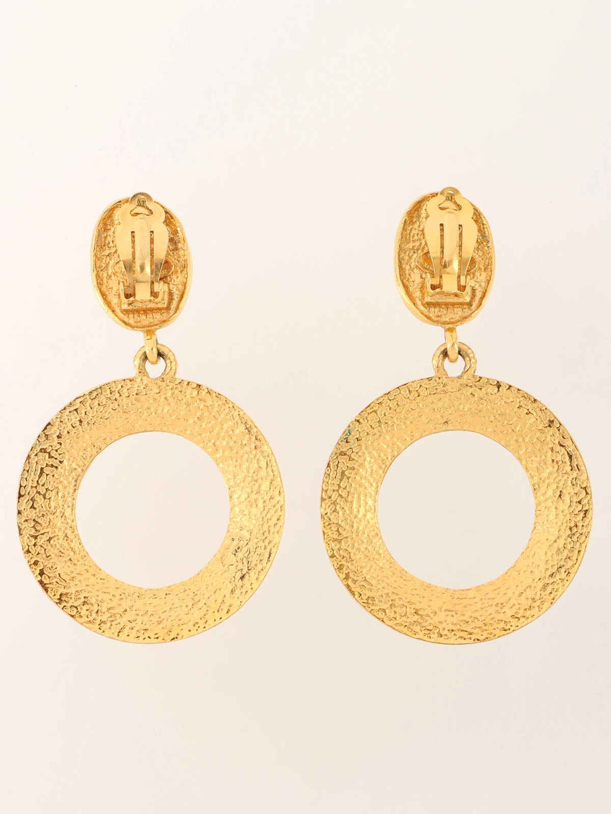 1991 Oval Crown CC Mark Swing Hoop Earrings Gold