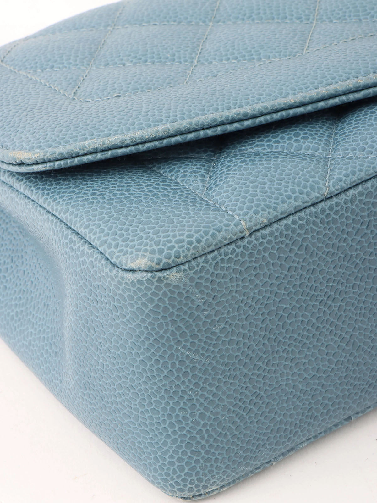 1995年頃製　キャビアスキンダイアナフラップチェーンバッグ25cm　ライトブルー