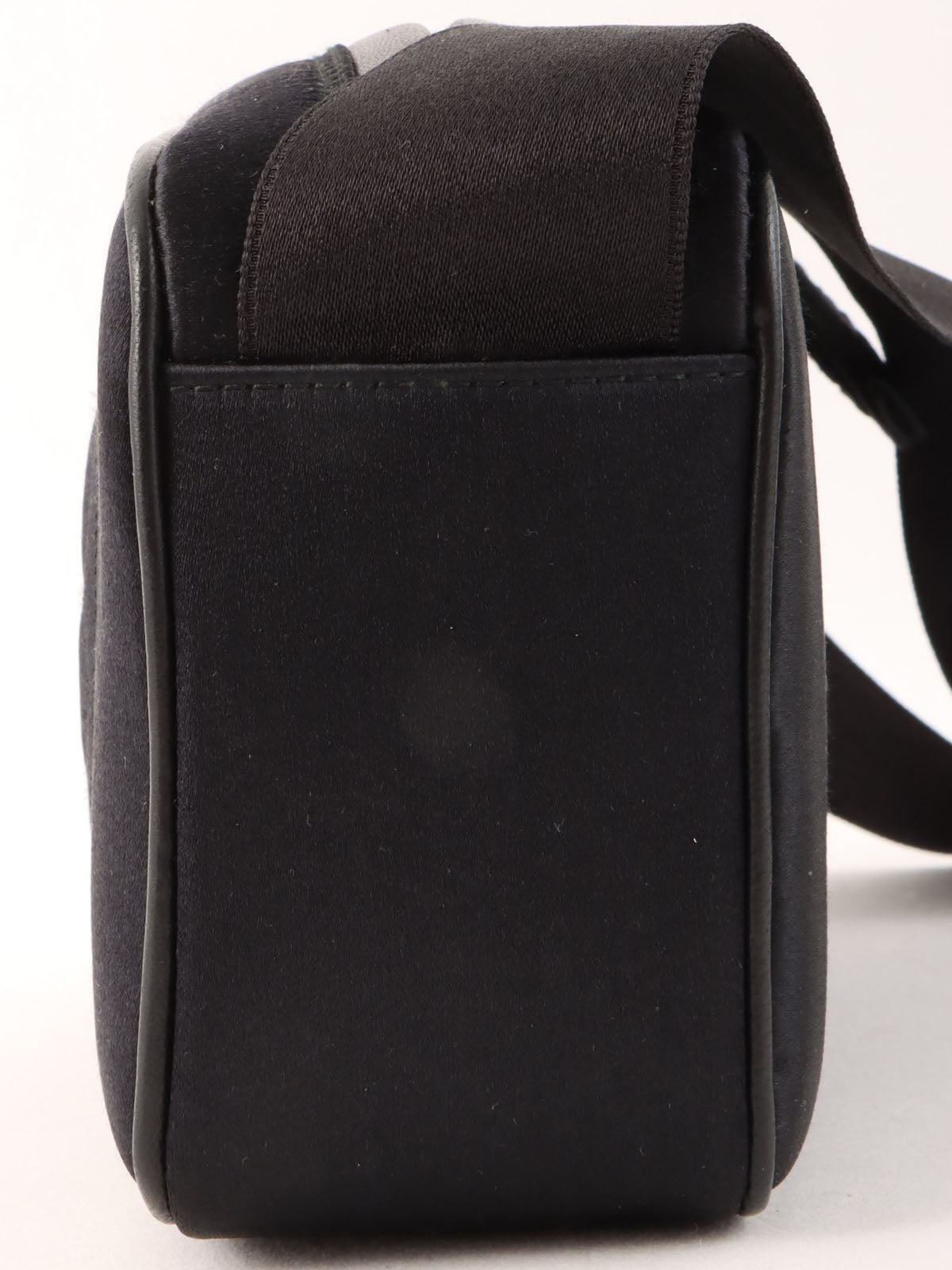 1997年頃製 シルクサテンカメリアステッチリボンショルダーバック ブラック