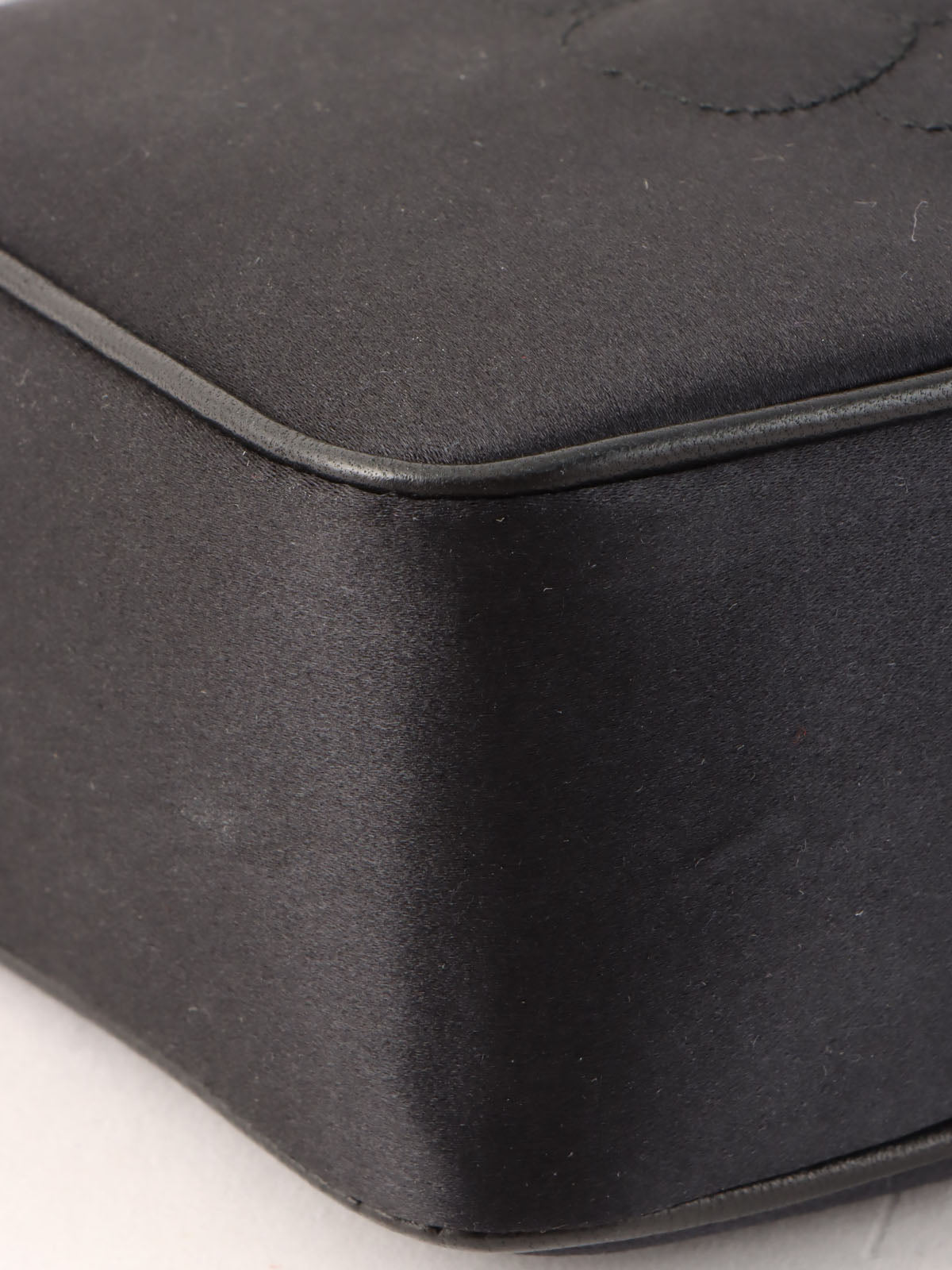 1997年頃製 シルクサテンカメリアステッチリボンショルダーバック ブラック