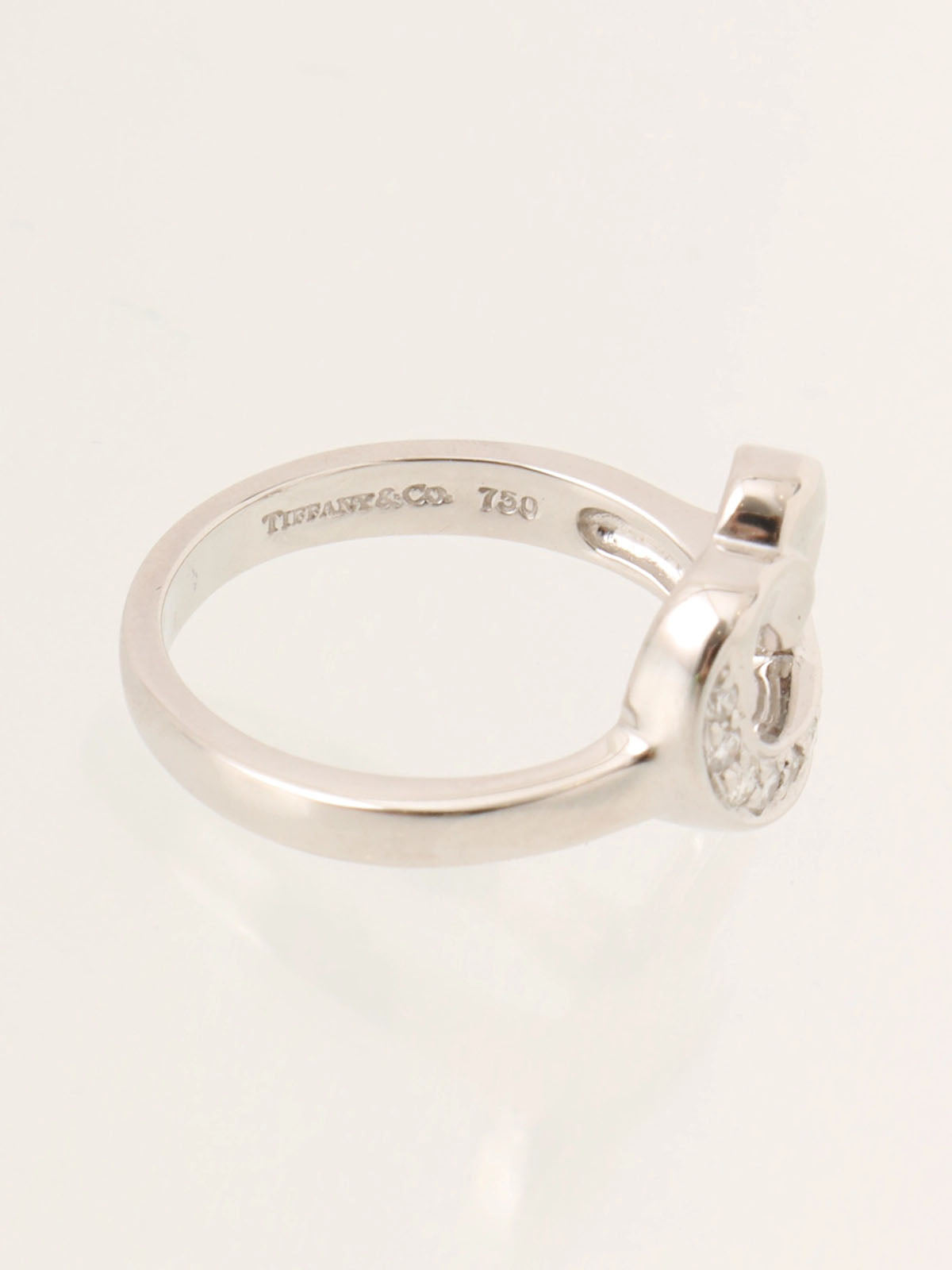 18K Diamond Loving Heart Ring in Silver