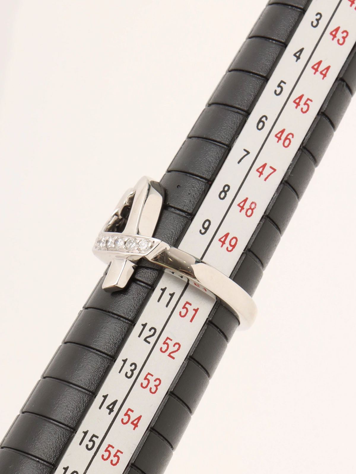 18K Diamond Loving Heart Ring in Silver