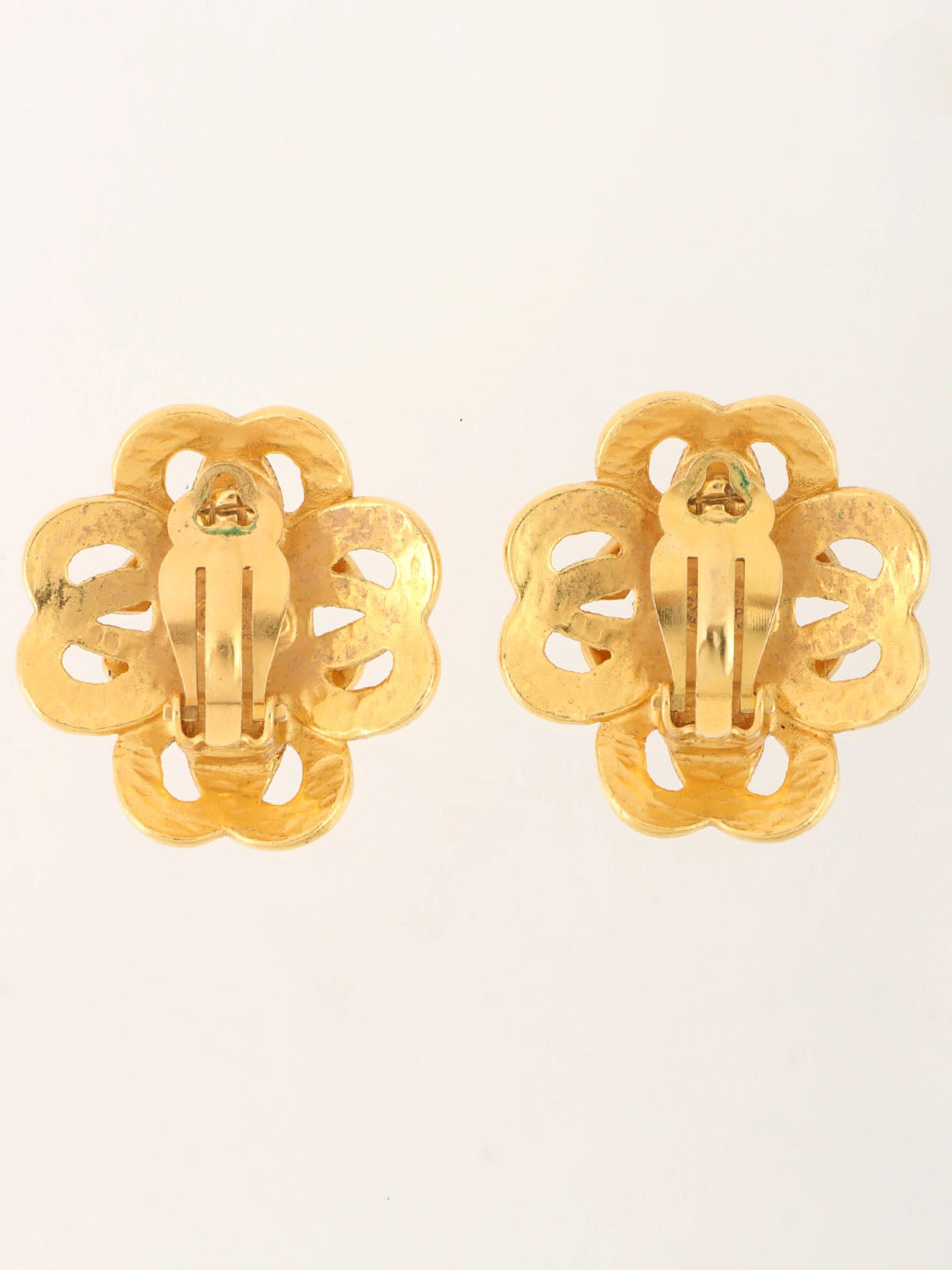 1997 Flower Motif CC Mark Logo Cutout Earrings Gold