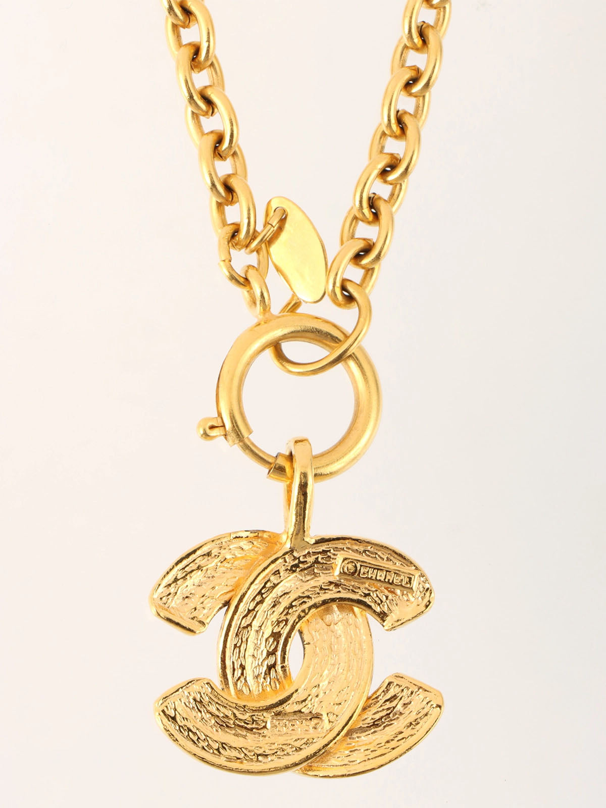 Matelasse Stitch CC Mark Necklace Gold