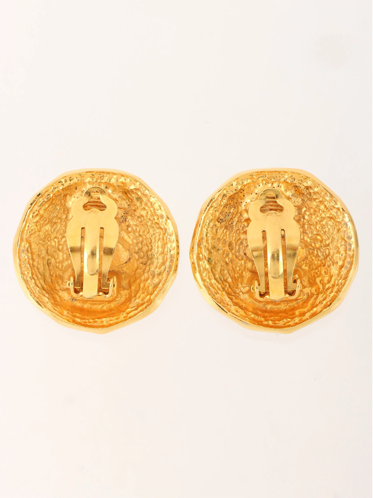 Round Eagle CC Mark Earrings Gold