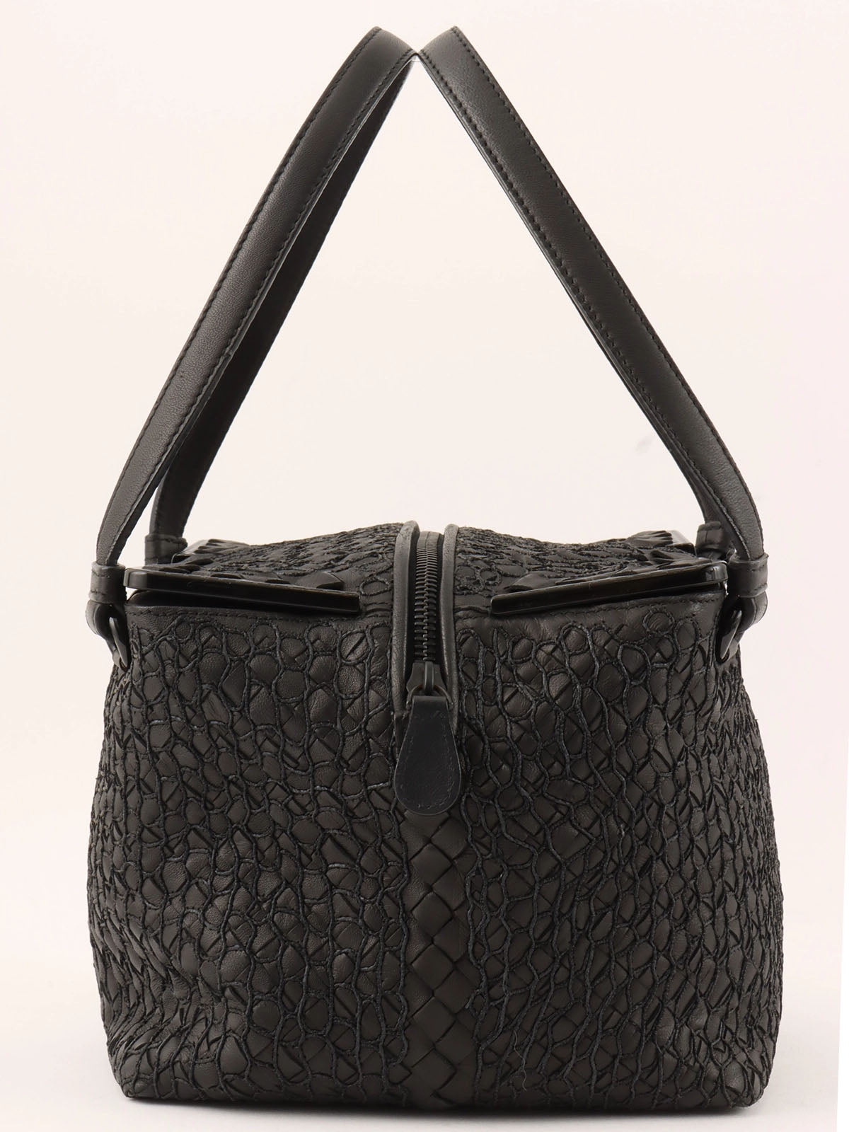 Intrecciato Design Box Handbag in Black