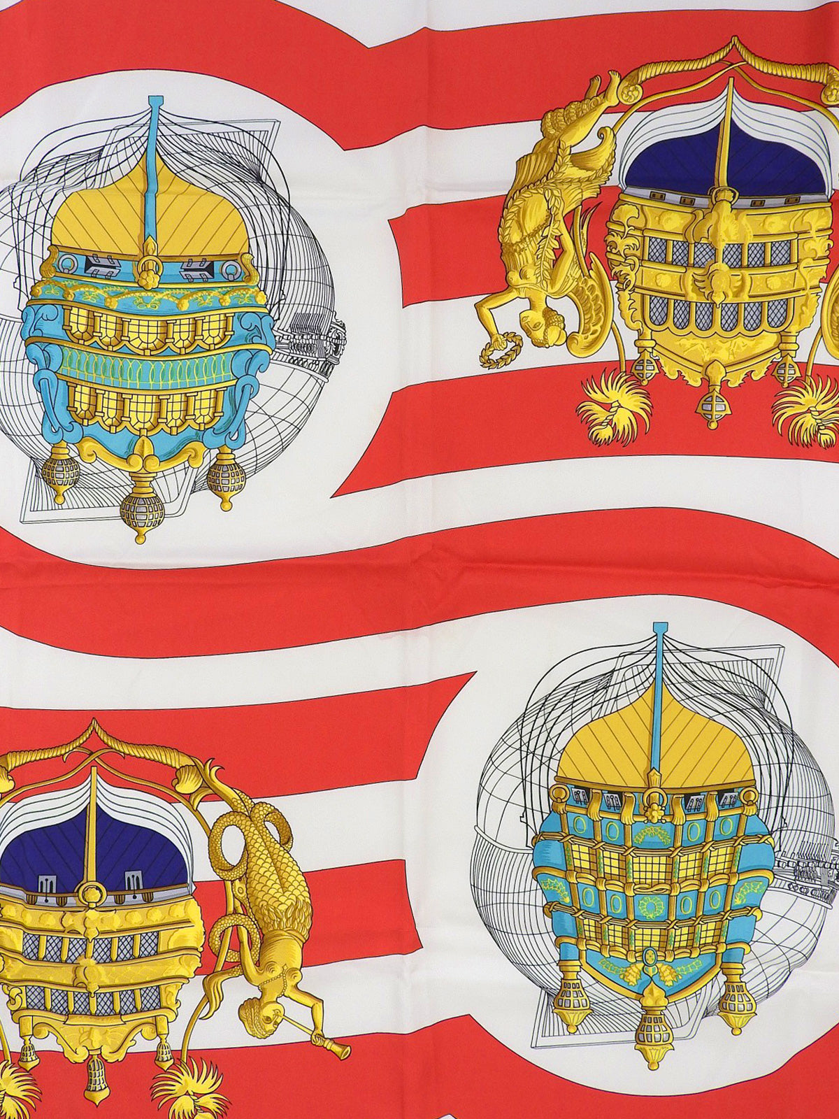 Carré 90 CHATEAUX D'ARRIERE 图案围巾 红色/多色