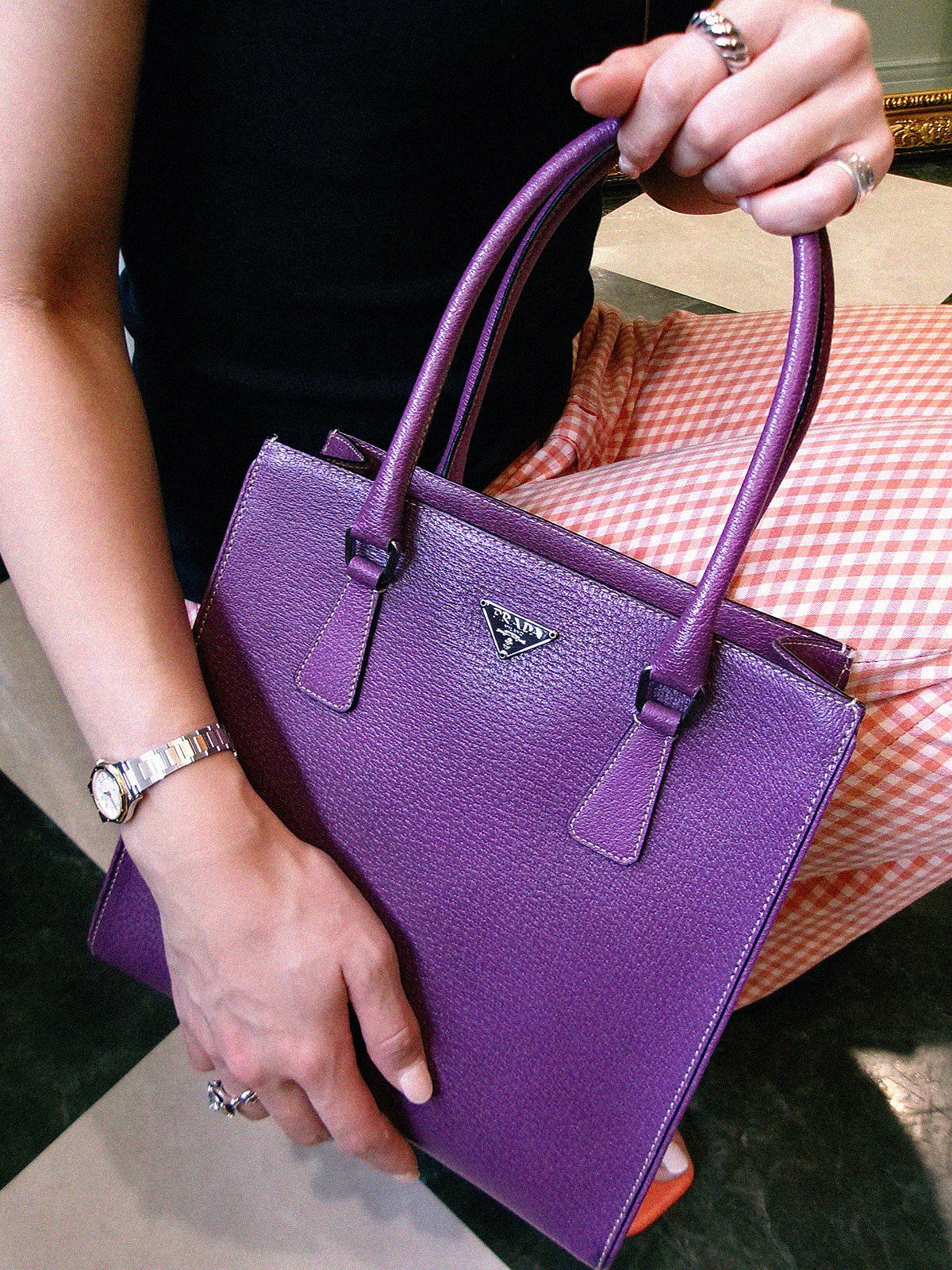 最終値下げ✨レア♡PRADA 羊革　ギャザー ハンドバッグ トートバッグ ギャザー PRADA(プラダ) バッグ・カバン(レディース) - 海外通販