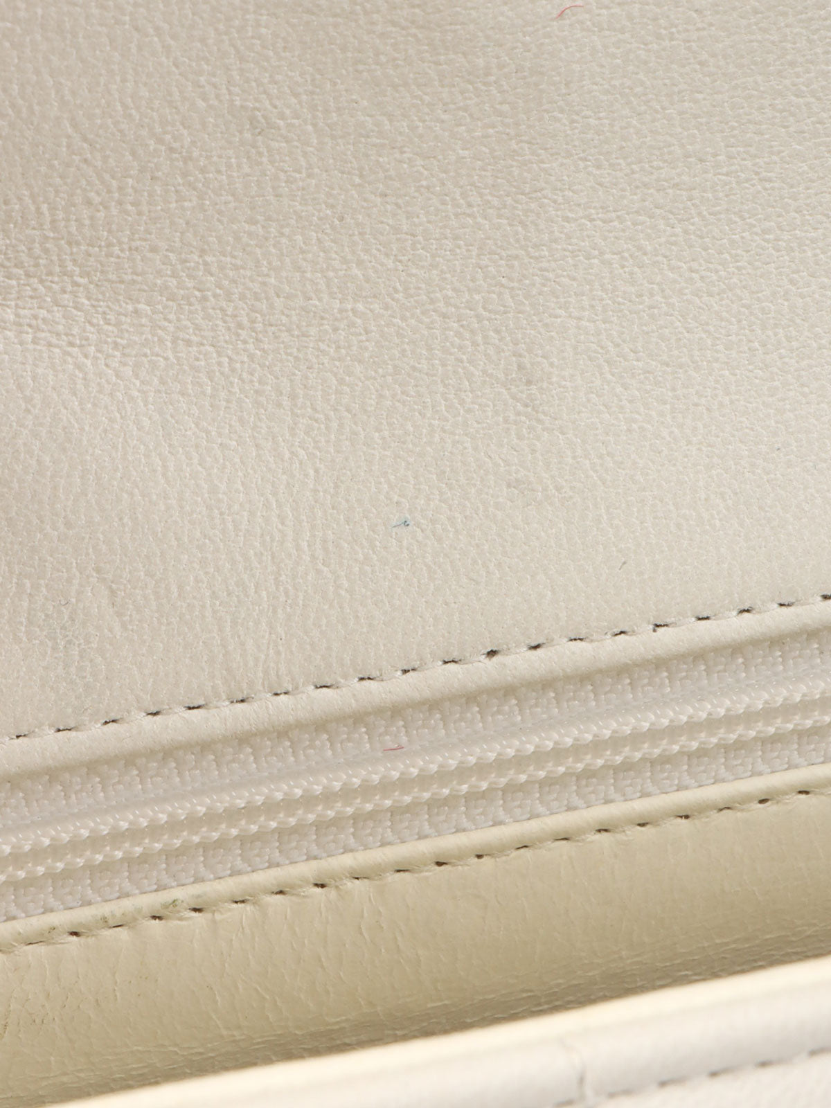 Mademoiselle Stitch Bicolor CC Turnlock Chain Shoulder Bag, White/Black, circa 1992