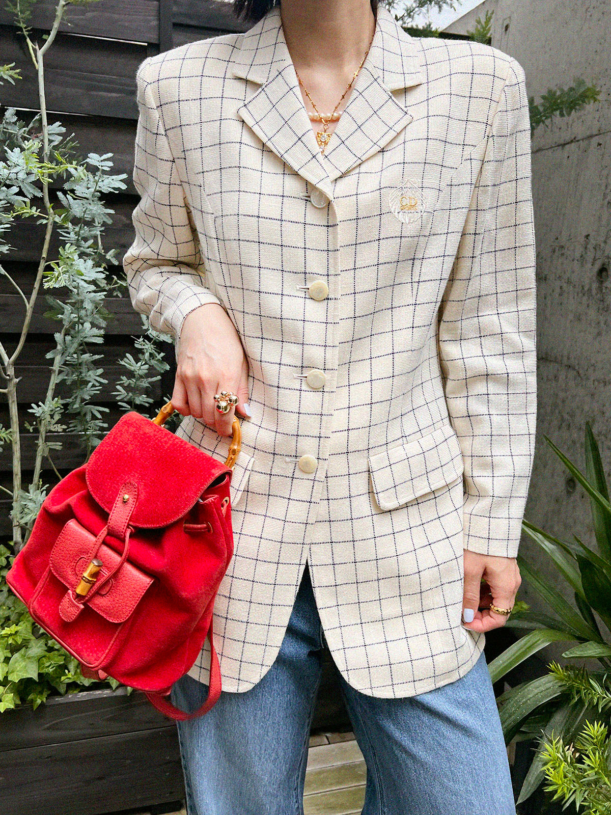 象牙色/海军蓝格纹贝壳徽标纽扣夹克