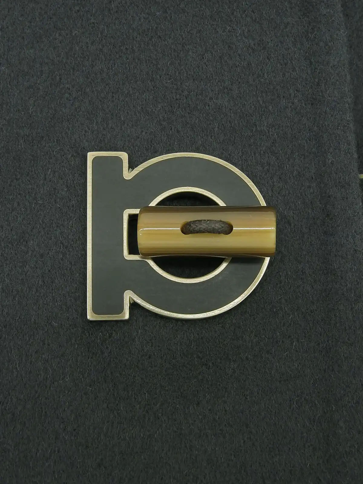 ガンチーニプレートロングコート　ダークグレー