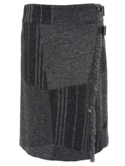 Wool check pattern skirt in gray/black