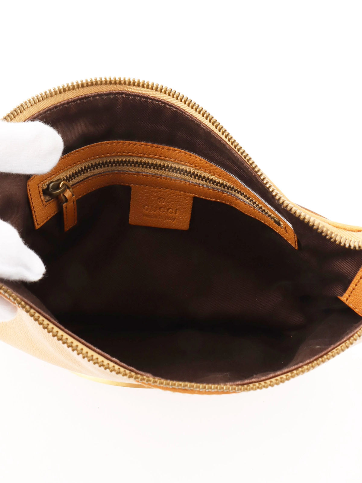 Interlocking Handbag in Camel