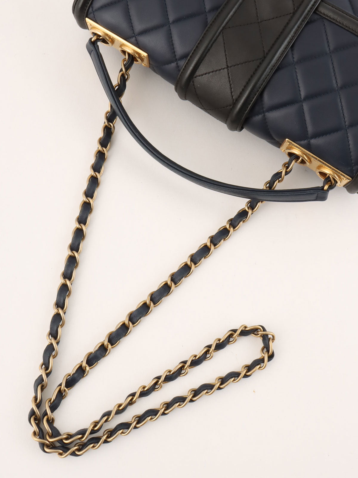 2014年頃製 バイカラーCCマークチェーンショルダーバッグ ネイビー/ブラック