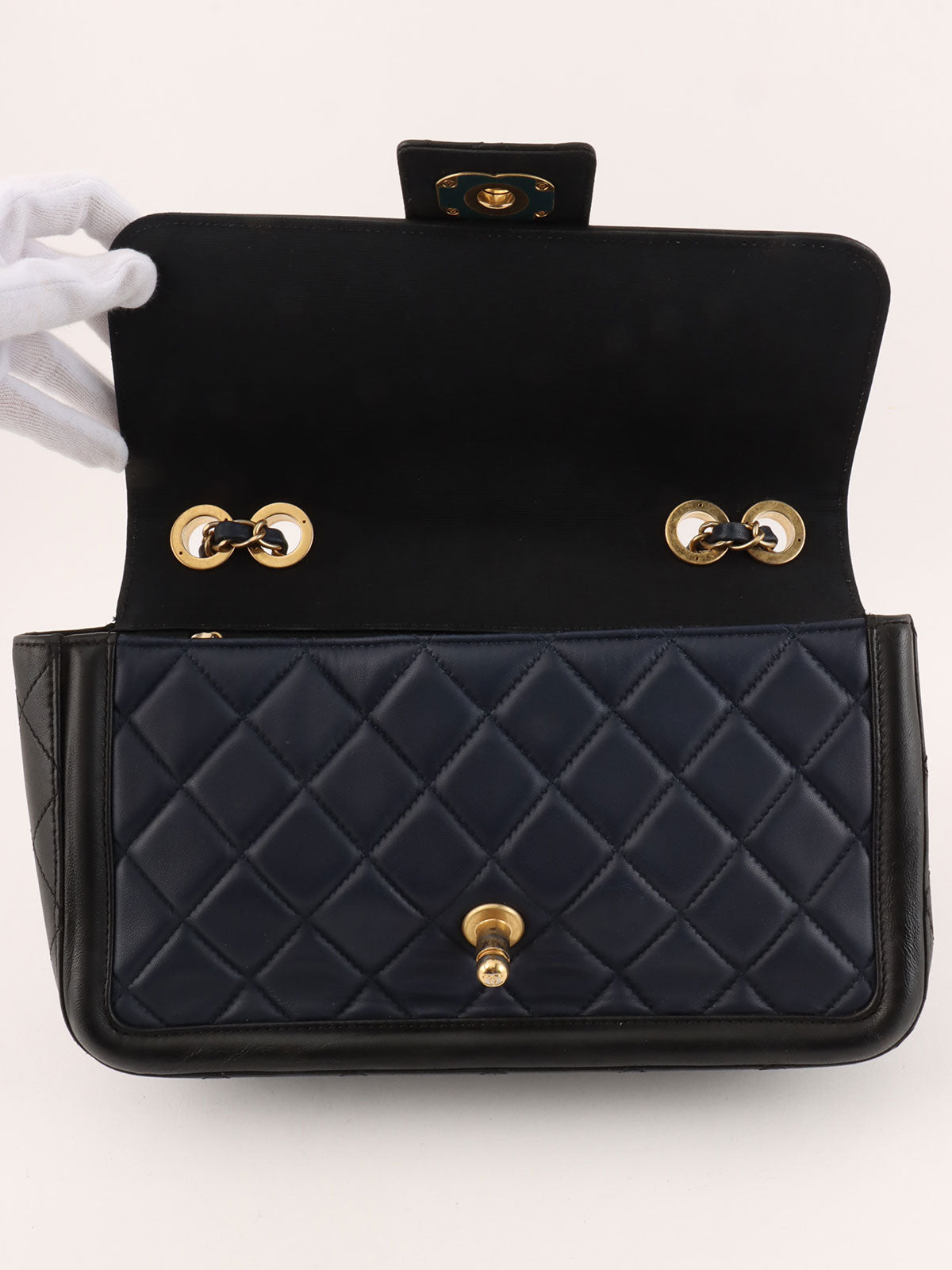 2014年頃製 バイカラーCCマークチェーンショルダーバッグ ネイビー/ブラック