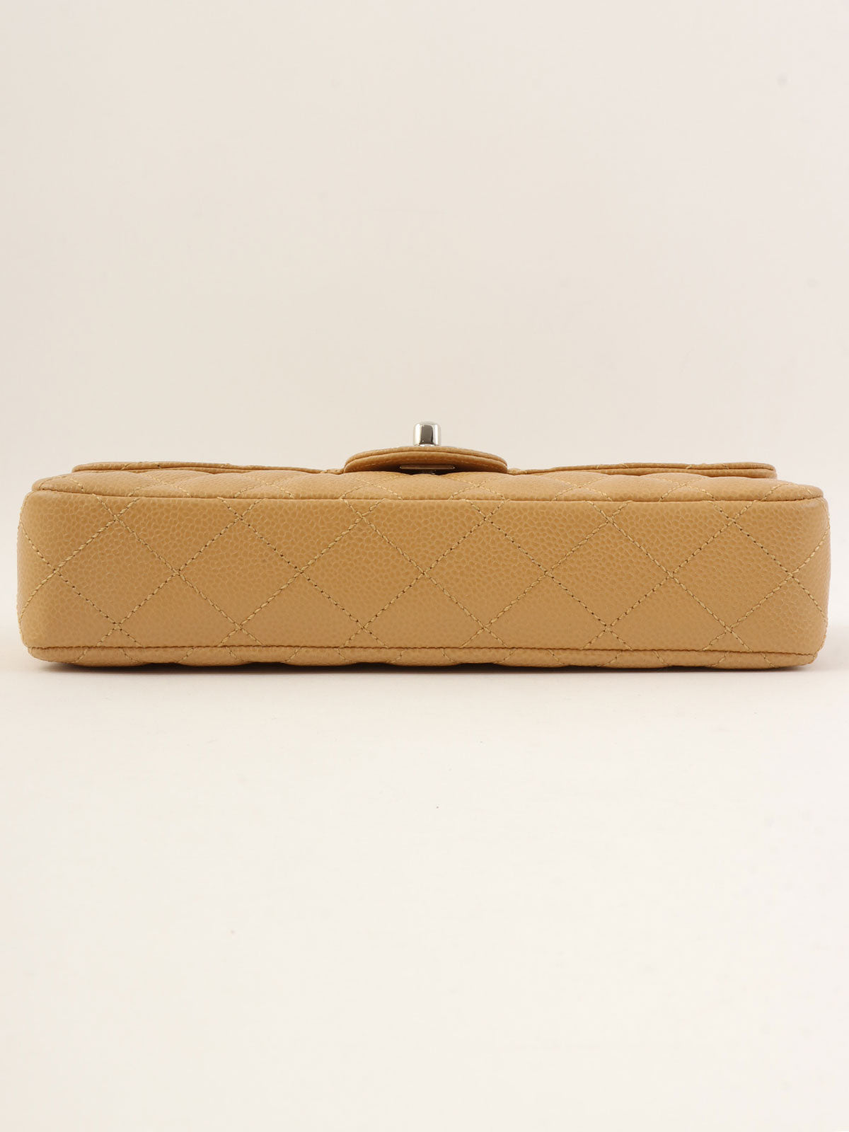 2004年頃製 キャビアスキンイーストウェストチェーンバッグ ベージュ