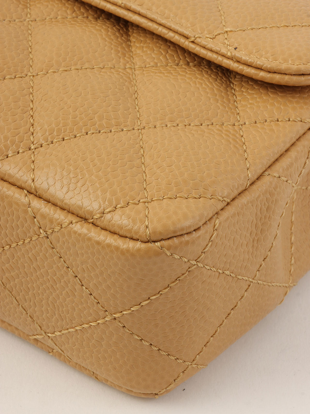 2004年頃製 キャビアスキンイーストウェストチェーンバッグ ベージュ