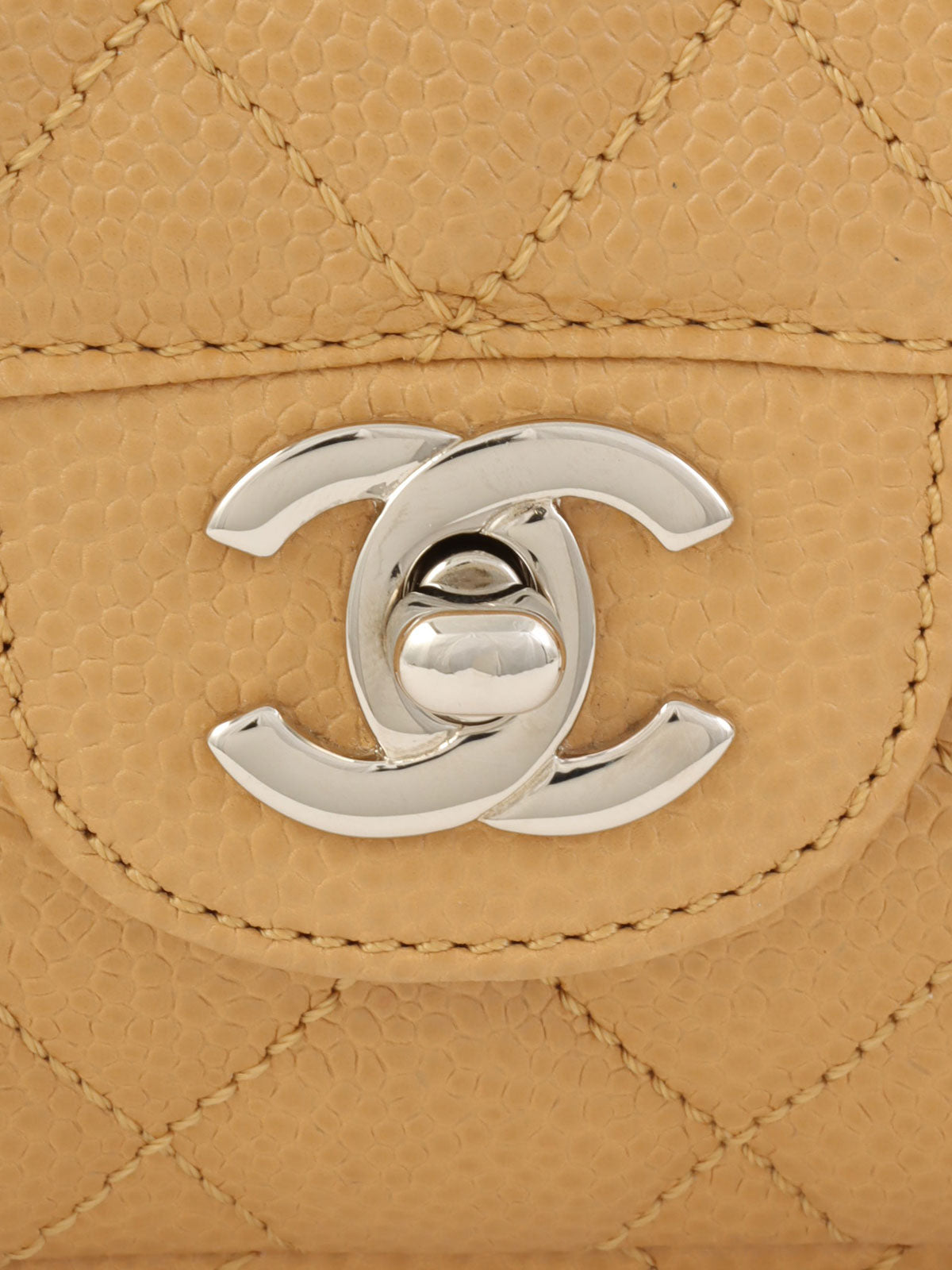 2004年頃製 キャビアスキンイーストウェストチェーンバッグ ベージュ