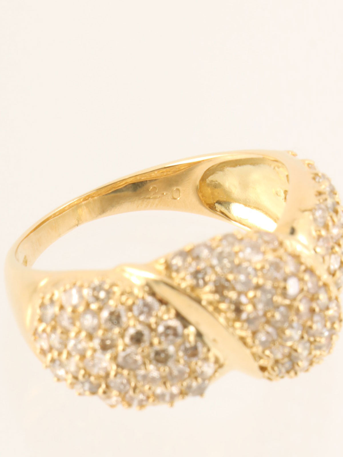 18K Gold Diamond Design Ring