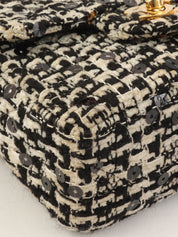 1992 年黑色/白色斜纹软呢亮片 CC 旋扣迷你手提包