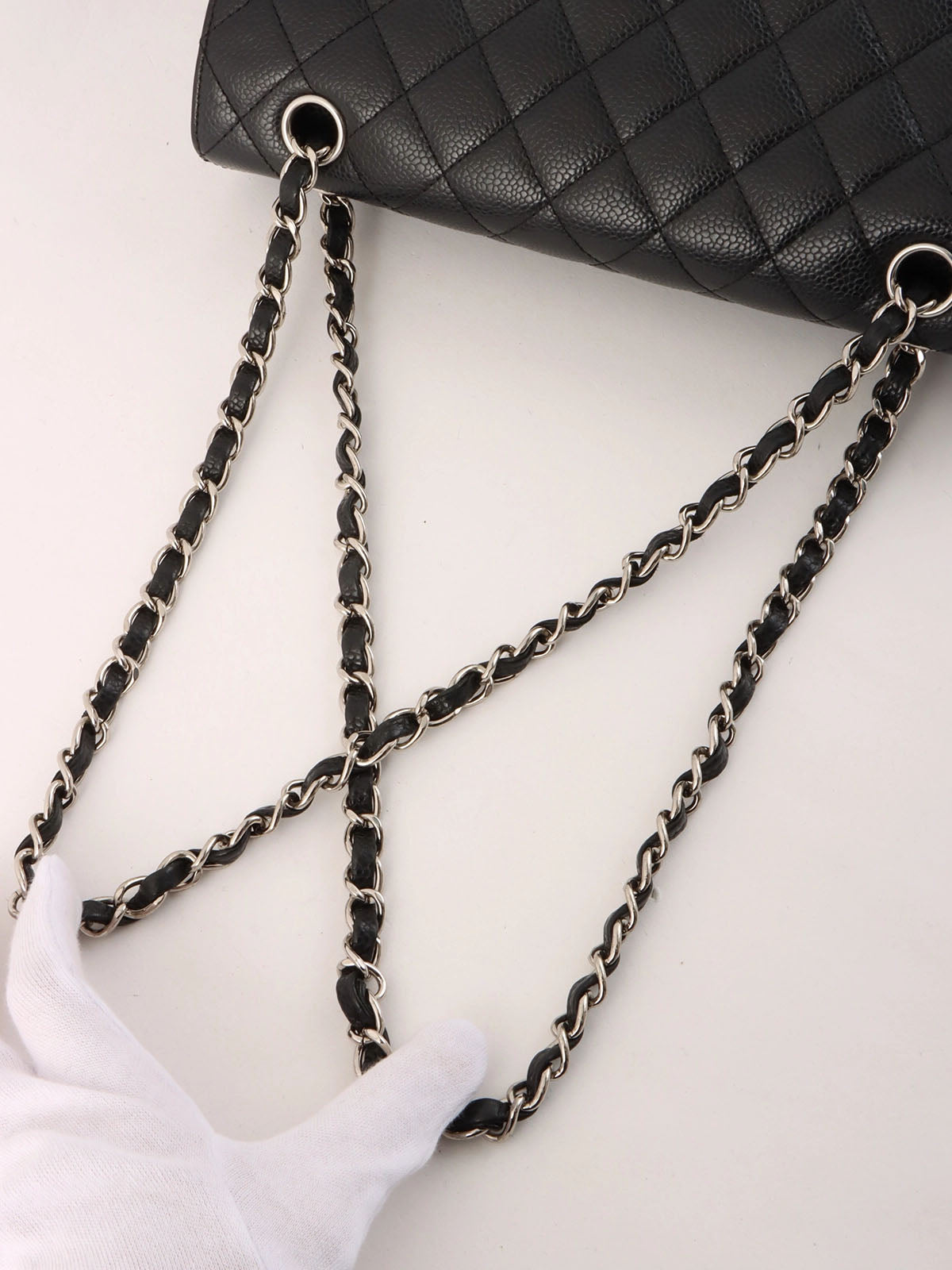 2009年頃製　キャビアスキンクラシックフラップチェーンバッグ25cm　ブラック
