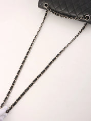 2009年頃製　キャビアスキンクラシックフラップチェーンバッグ25cm　ブラック