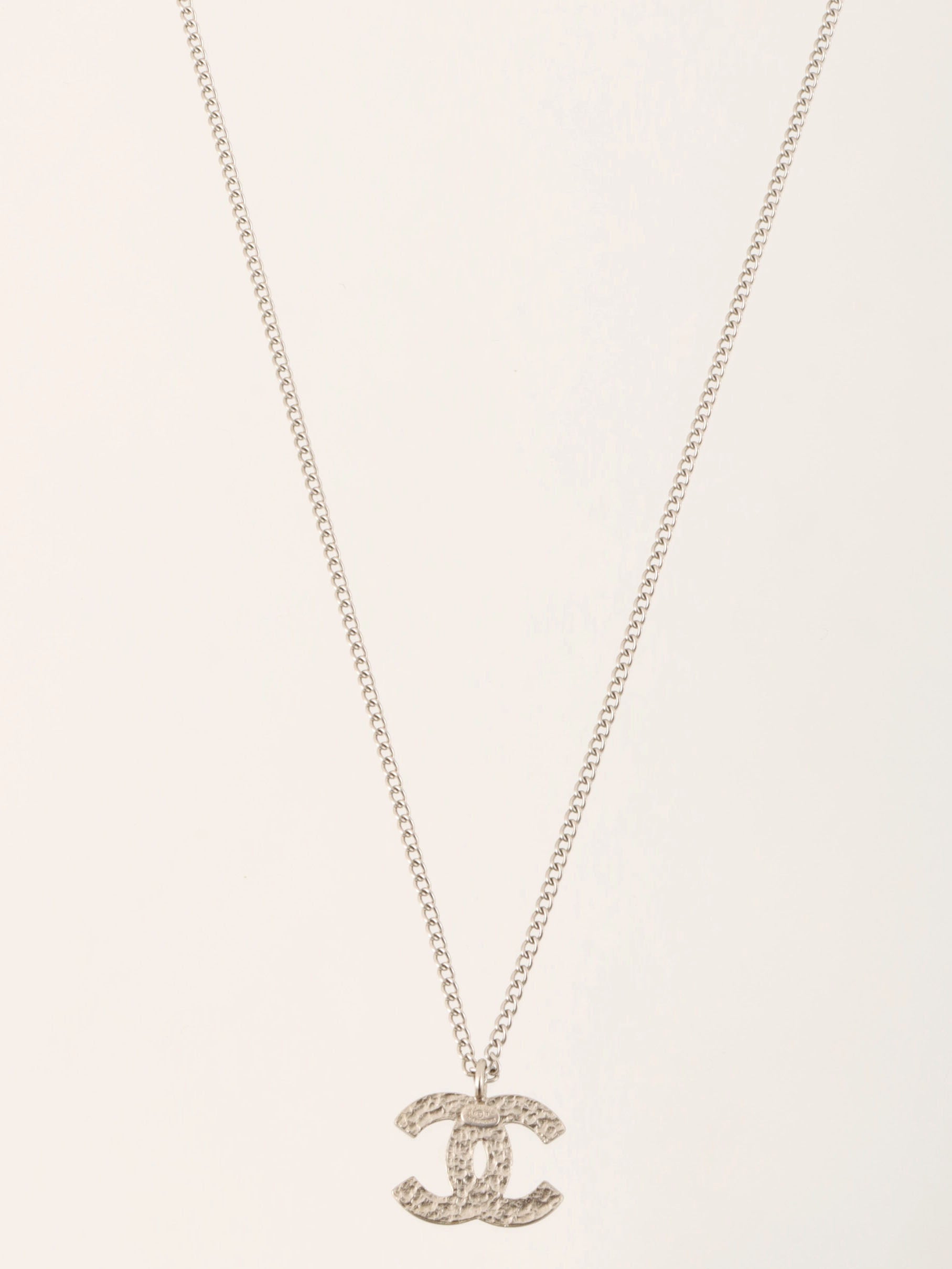2004 CC Mark Necklace Silver/White