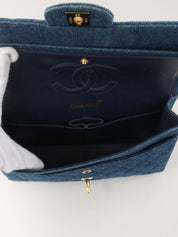 1998 年款牛仔经典翻盖链条包，25 厘米，靛蓝色
