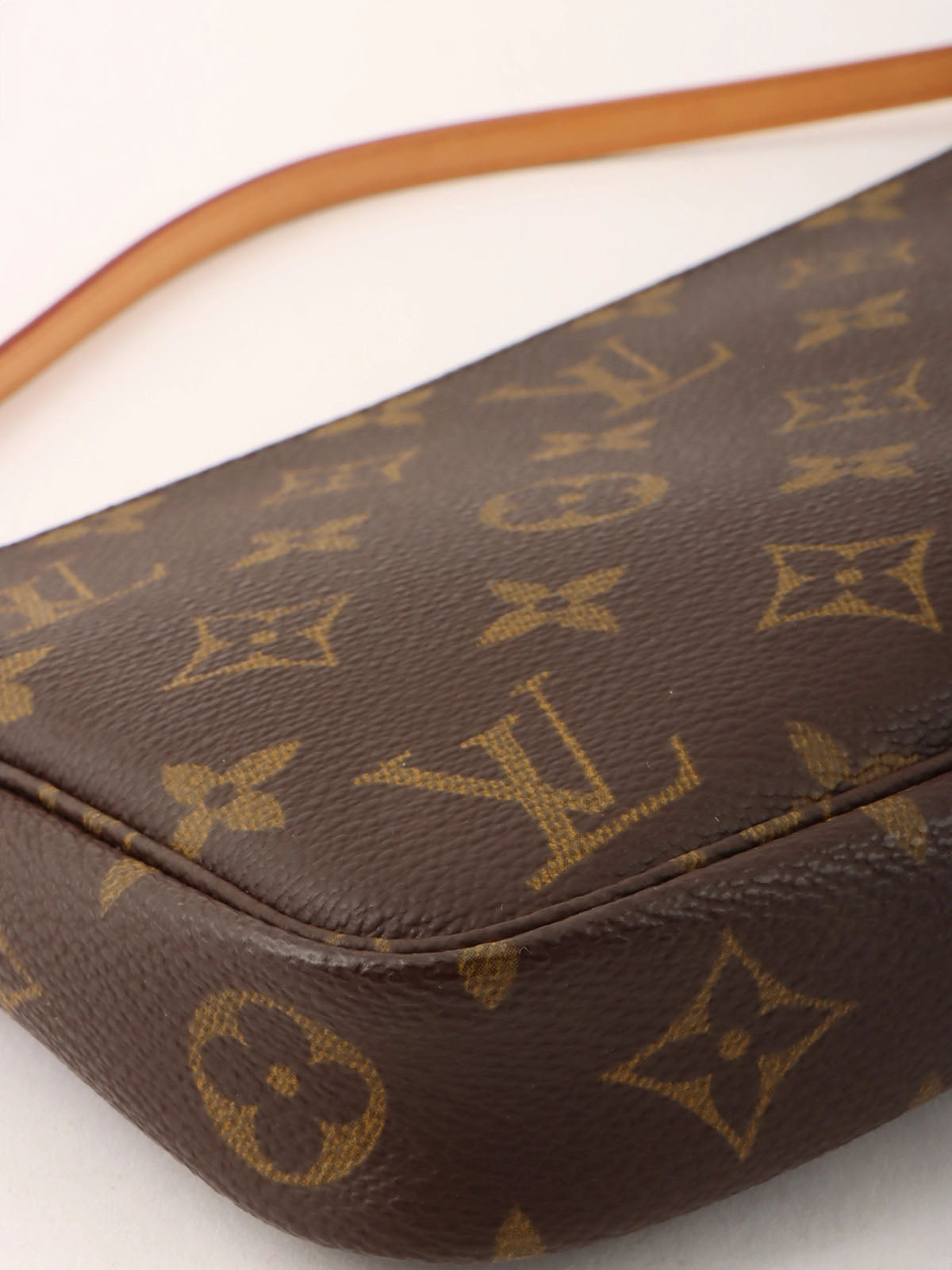 2011 Canvas Monogram Pochette Accessoires Brown