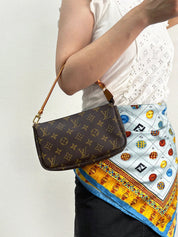2011 Canvas Monogram Pochette Accessoires Brown