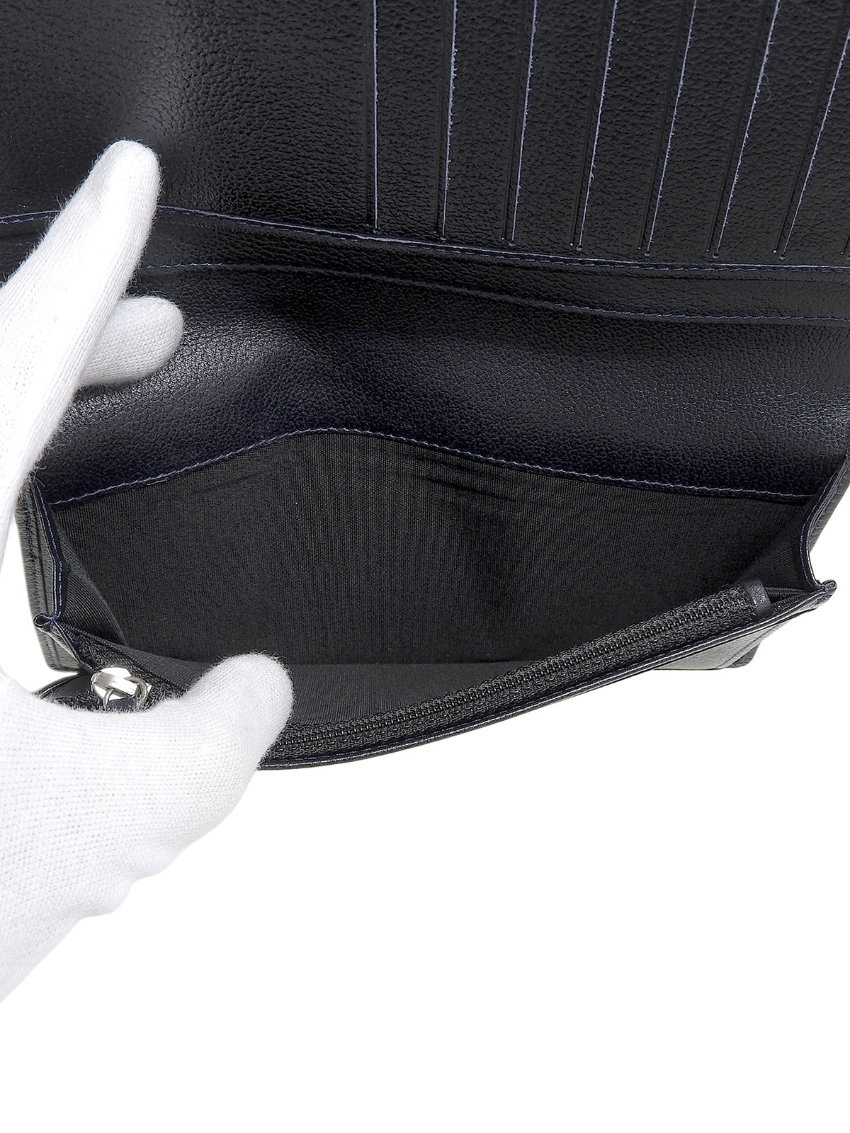 2008 Camellia CC logo plate long wallet, navy